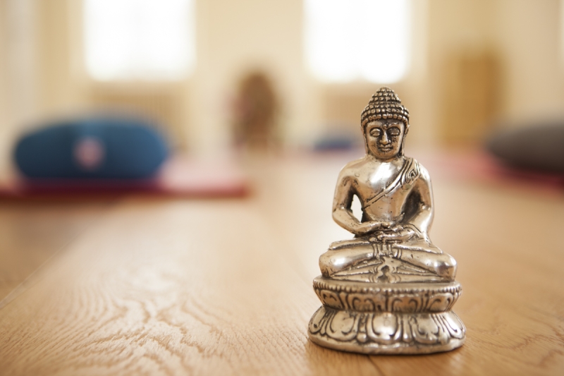 Meditation mit Nina Mikulics